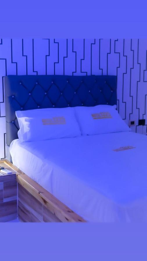 Hotel1325 Бані Екстер'єр фото